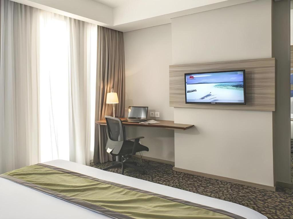 Hotel Grandhika Iskandarsyah Jakarta Exterior foto